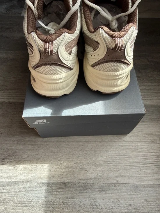 NEW BALANCE 530! - Picture 6 of 6